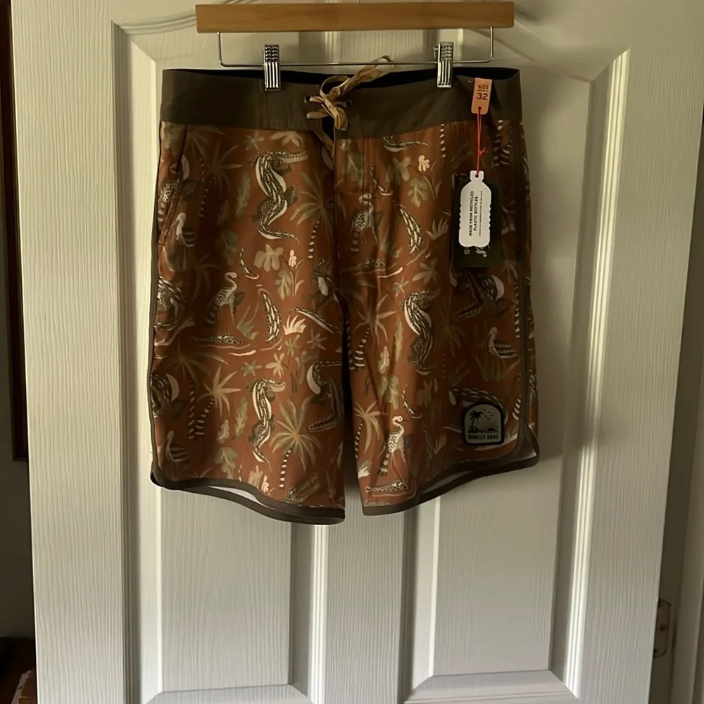 Brand New. Never Worn Howler Brothers Stretch Bruja Boardshortd Lazy Gator . - Picture 2 of 8